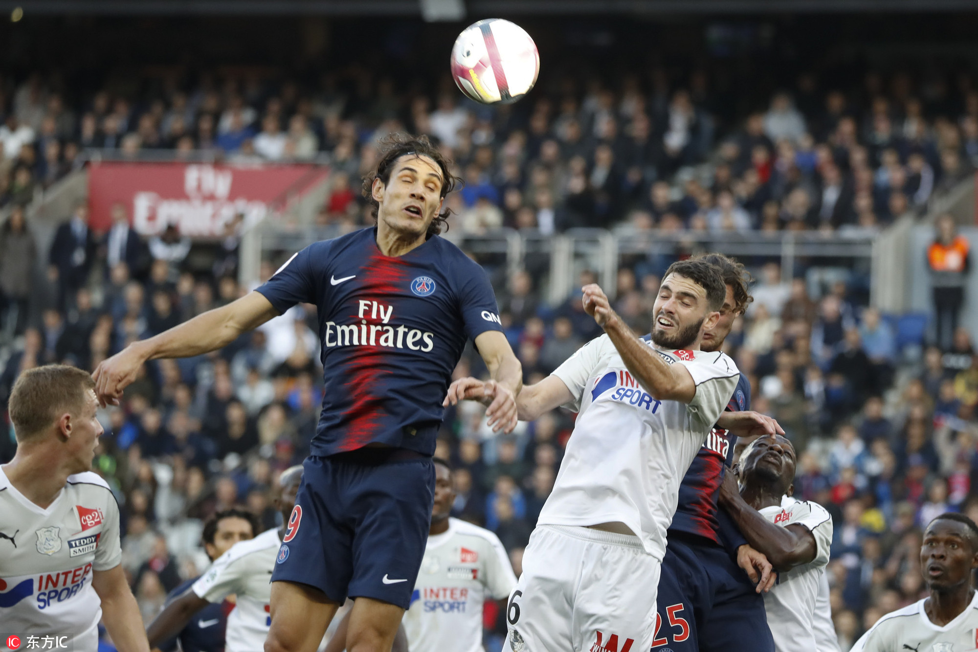 包含冲刺阶段体能课后，西班牙国家队止住颓势备战法甲，形势明朗，临场指挥获称赞的词条