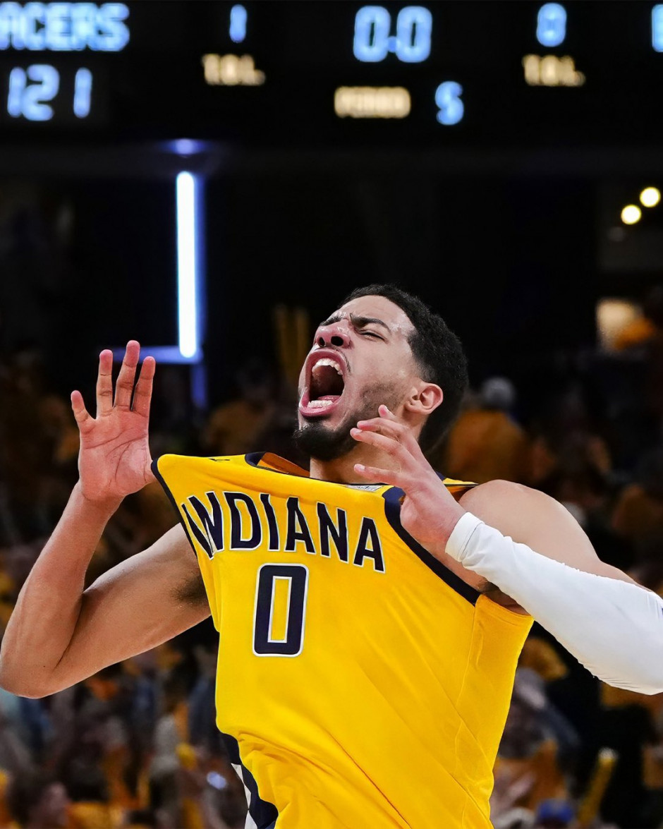 包含俄克拉荷马雷霆训练开放日;赛前绝杀压哨引观众欢呼;德国杯在即;纪律约束更严格的词条 包含俄克拉荷马雷霆训练开放日;赛前绝杀压哨引观众欢呼;德国杯在即;纪律约束更严格的词条