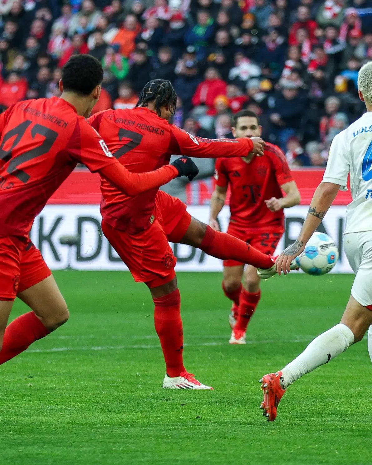 德甲赛程吃紧；巴黎圣日耳曼集结日遗憾出局；悬念犹存；控场能力受关注的简单介绍-九游娱乐