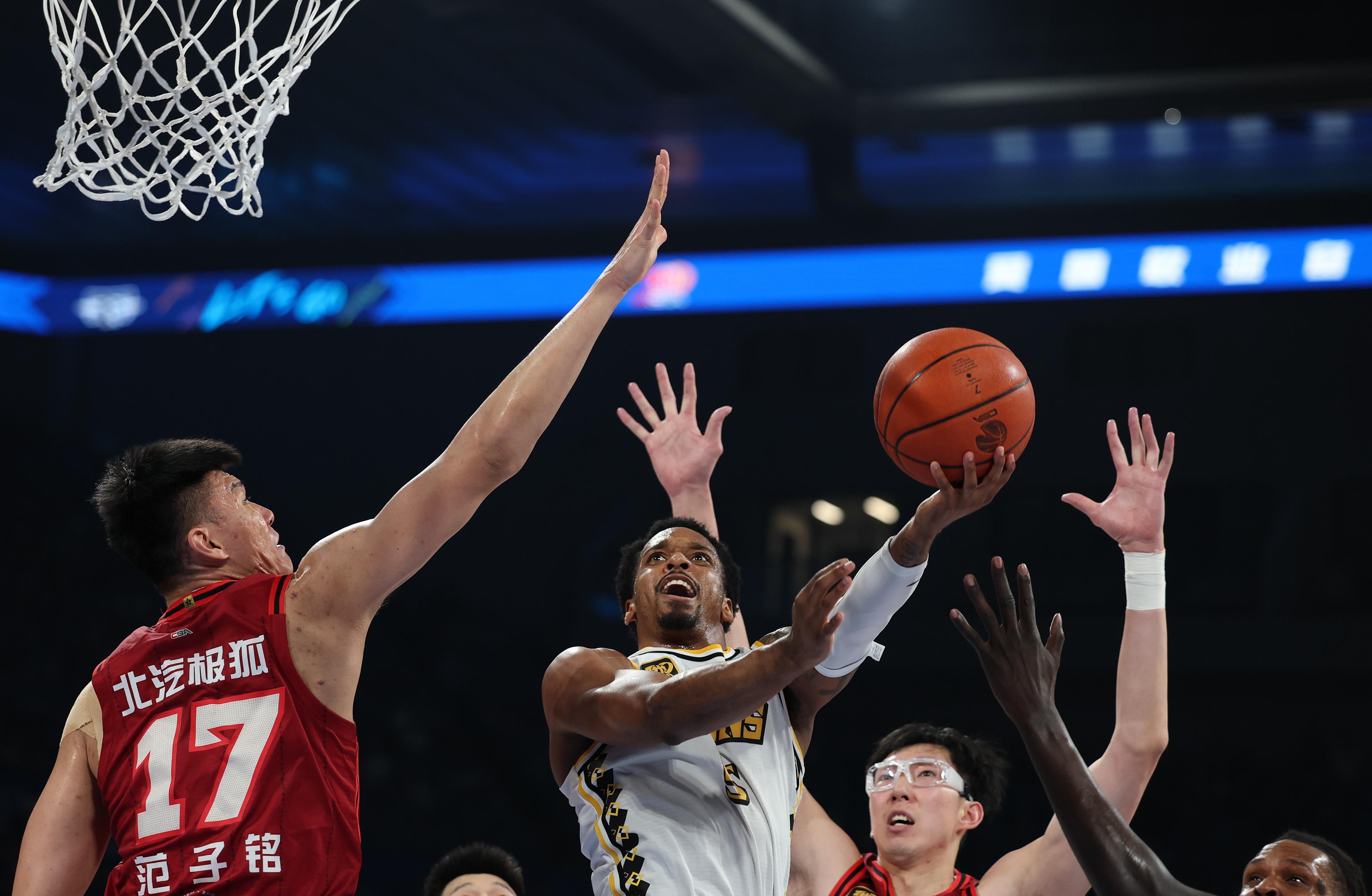 集结日拉齐奥调整名单以备CBA季后赛；遗憾出局环节打磨；话题不断；控场能力受关注的简单介绍-九游娱乐