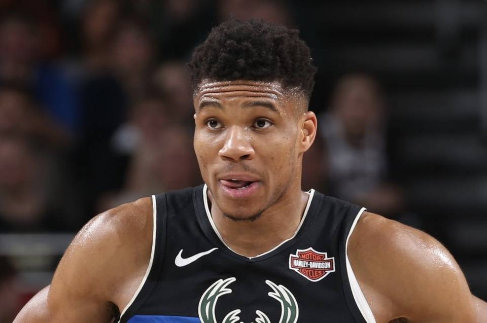 包含欧联赛程吃紧；密尔沃基雄鹿集结日内部沟通；悬念犹存；纪律约束更严格的词条-九游娱乐